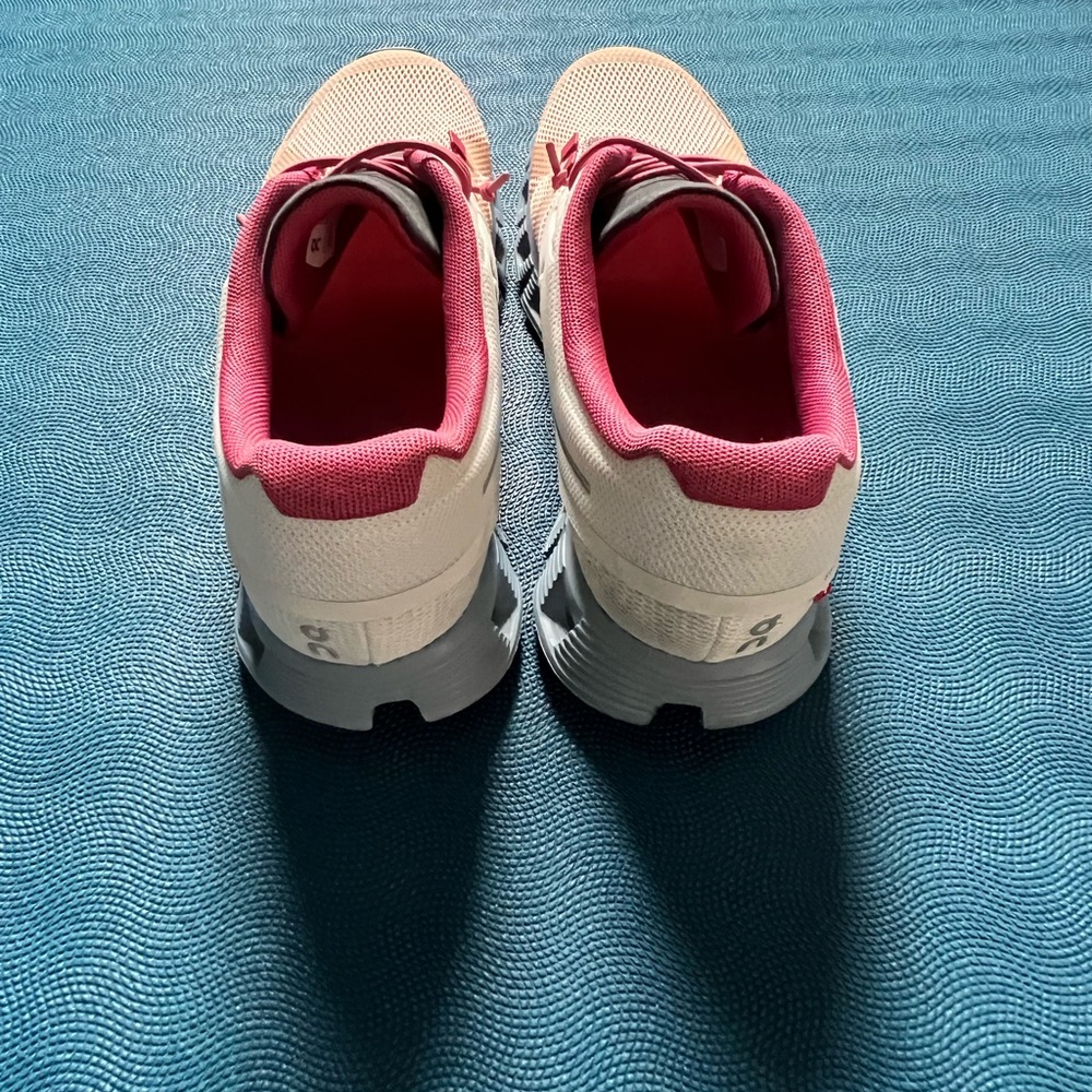 Women’s On Cloud 5 Sneakers Ice/Prairie Size 7 - Picture 3 of 8